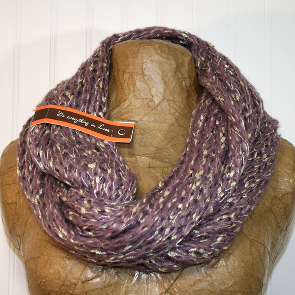 Do everything in love Accessories - DO EVERYTHING IN LOVE Chunky Knit Infinity Scarf